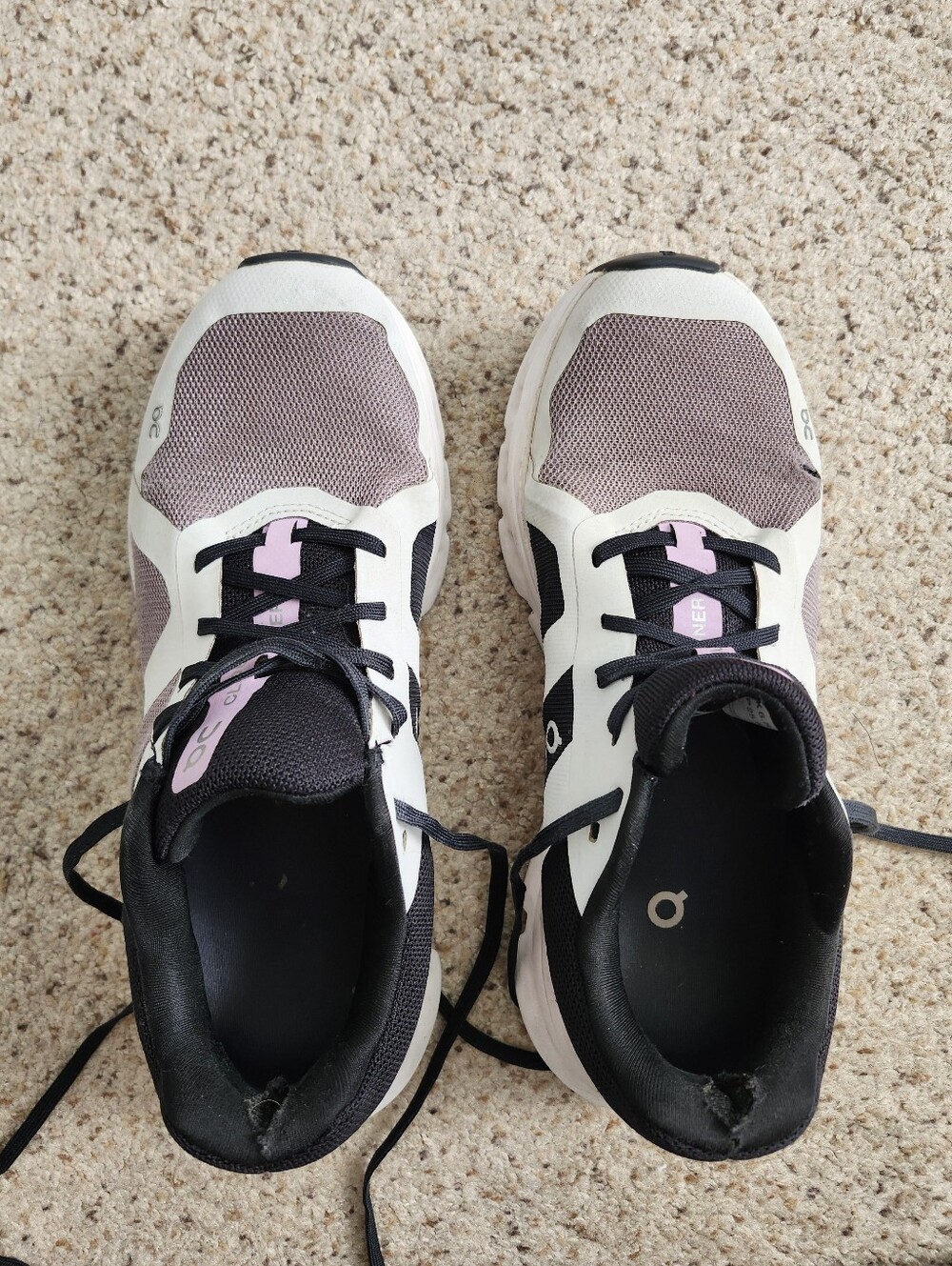 Women's On Running Cloudrunner 2023 Heron/Black Athletic Shoes Size 8.5 - Picture 5 of 11